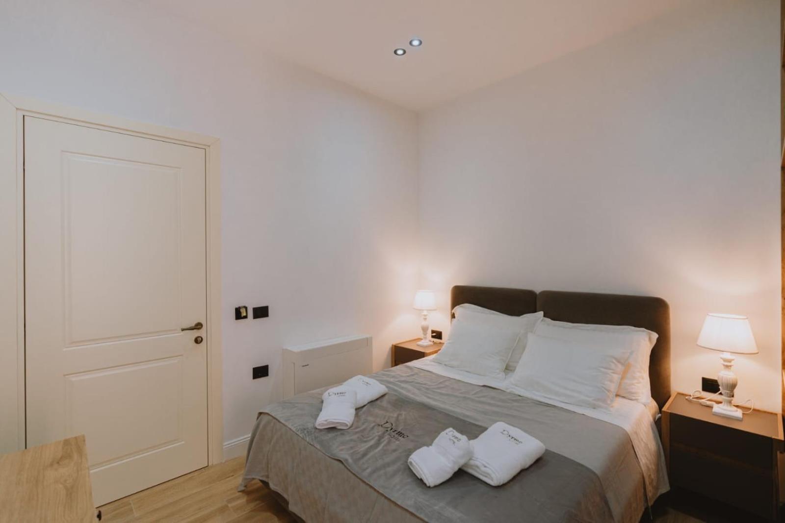 Dyrmo Hotel Berat Zewnętrze zdjęcie