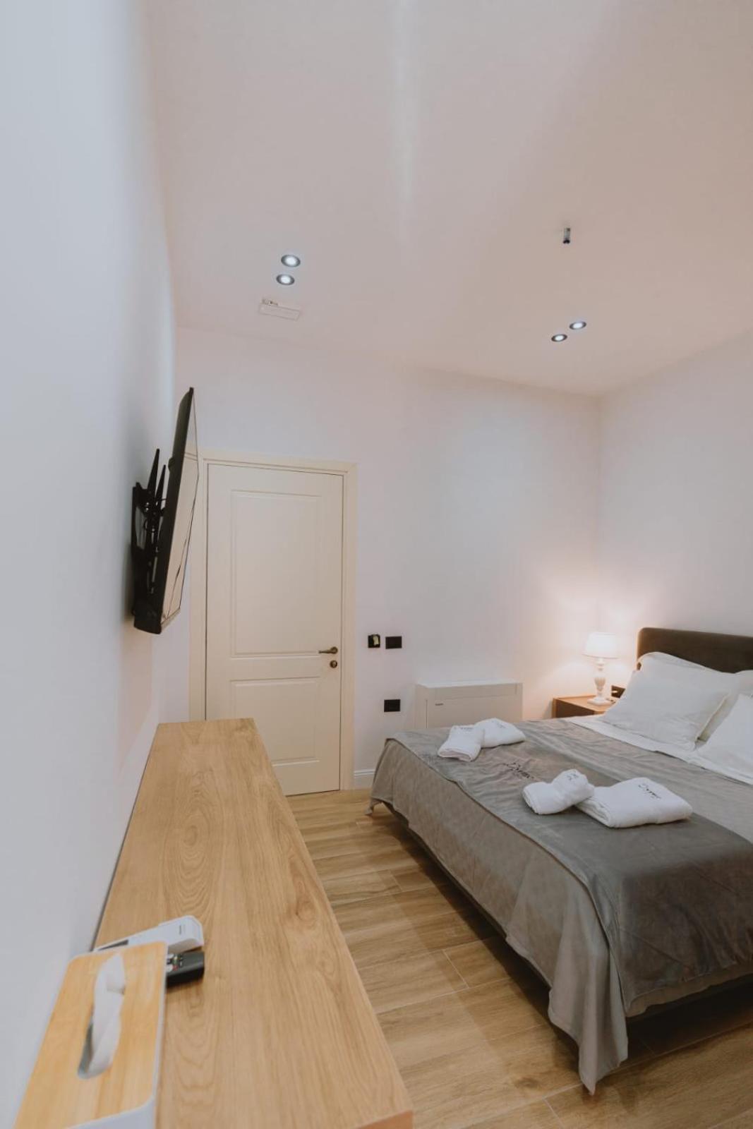 Dyrmo Hotel Berat Zewnętrze zdjęcie