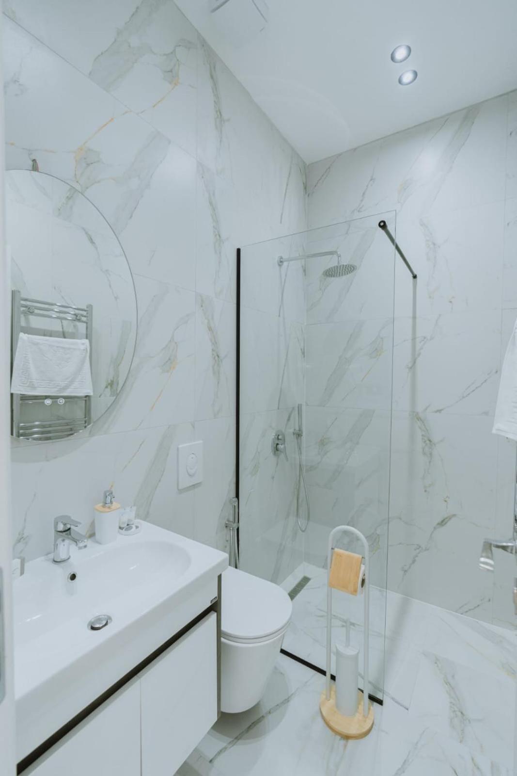 Dyrmo Hotel Berat Zewnętrze zdjęcie