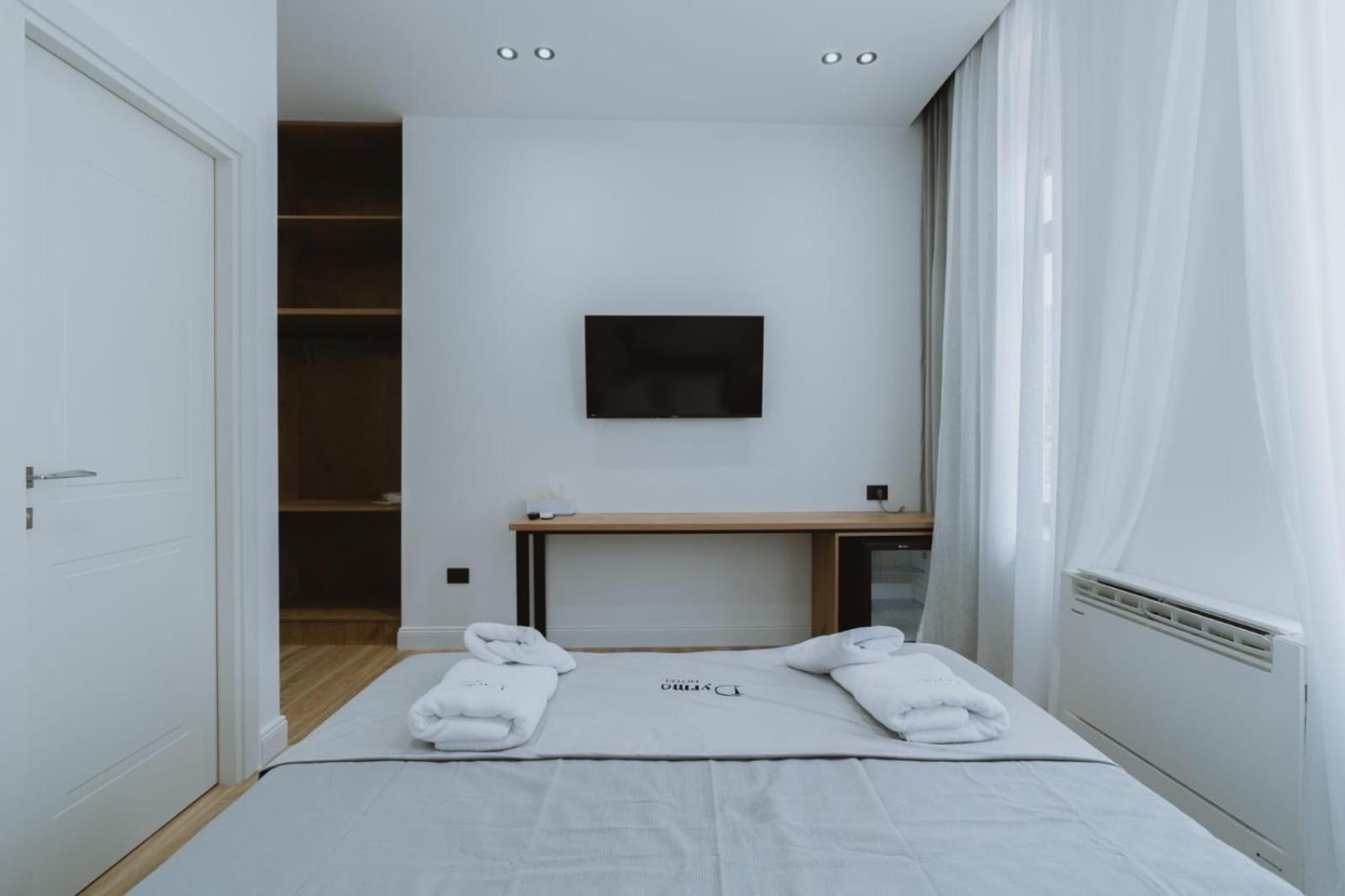 Dyrmo Hotel Berat Zewnętrze zdjęcie